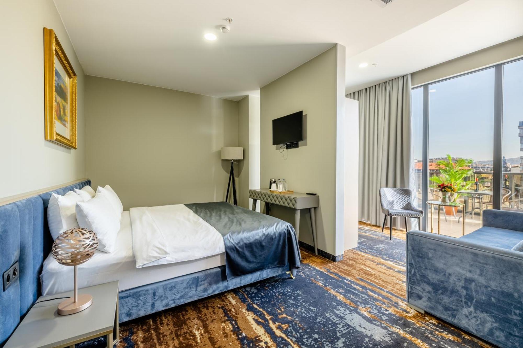 Brosse Garden Hotel Tbilisi Eksteriør billede