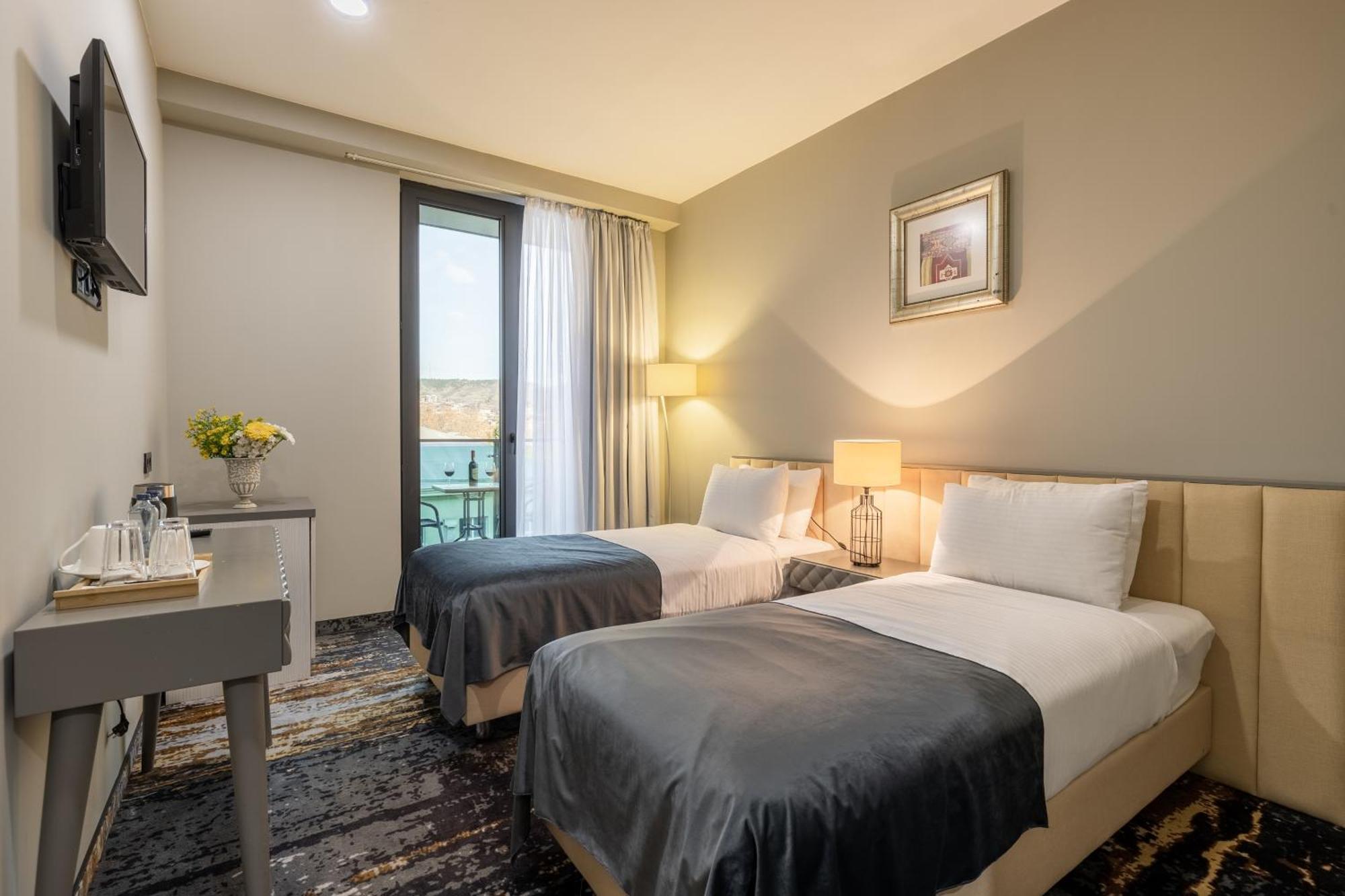 Brosse Garden Hotel Tbilisi Eksteriør billede