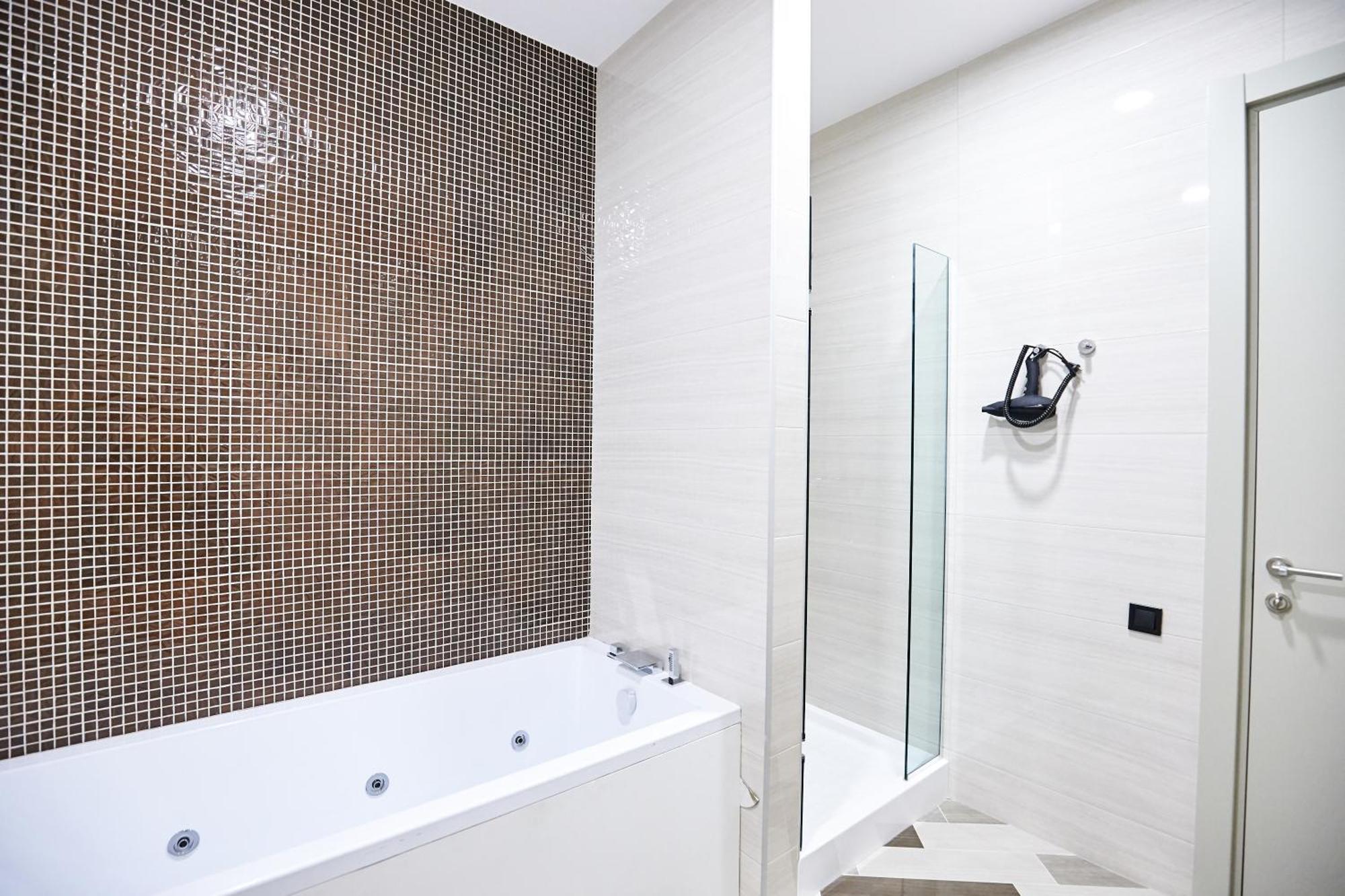 Brosse Garden Hotel Tbilisi Eksteriør billede